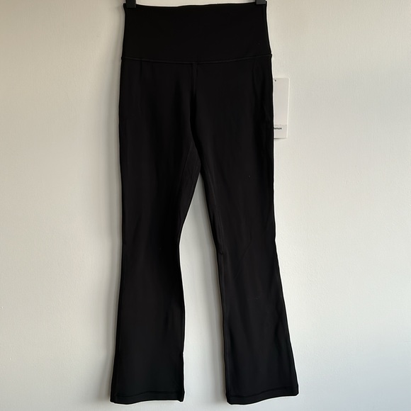 Align™ High-Rise Mini-Flared Pant *XShort In Black - Picture 6 of 9